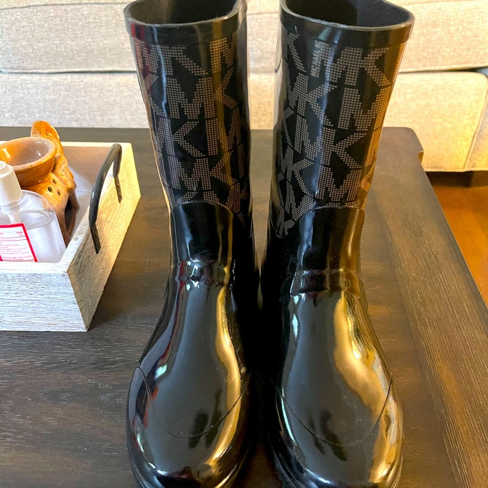 Women’s size 10 Michael Kore Rain boots